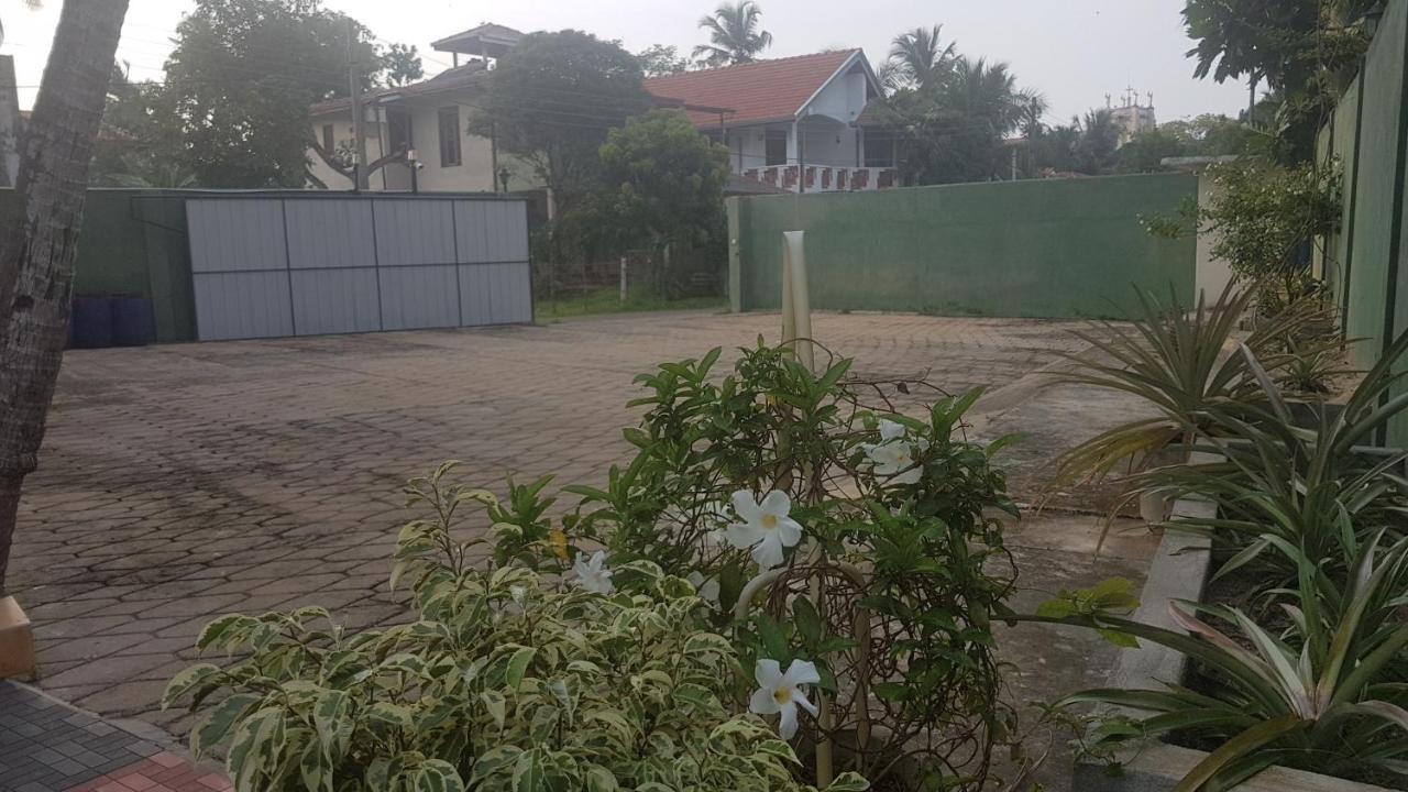 Ronny Cottage Negombo Kültér fotó